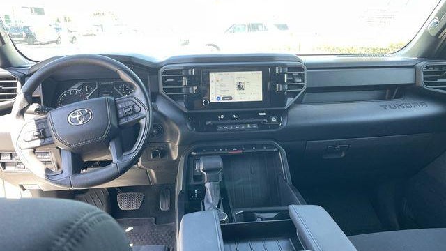2025 Toyota Tundra SR5