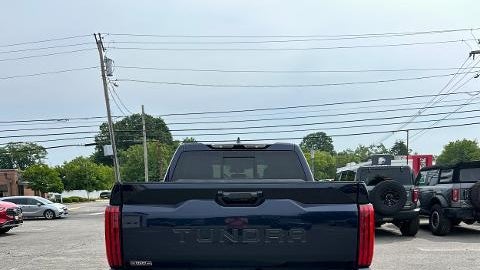 2025 Toyota Tundra SR5