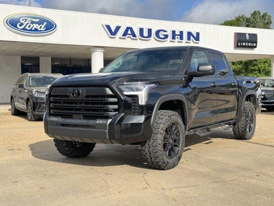 2023 Toyota Tundra 4X4 SR5 4DR Crewmax Cab Pickup SB