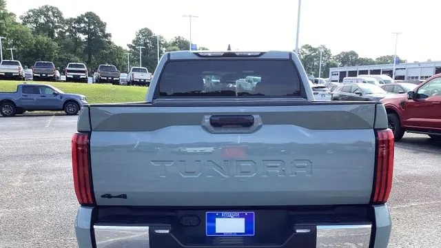 2025 Toyota Tundra SR5