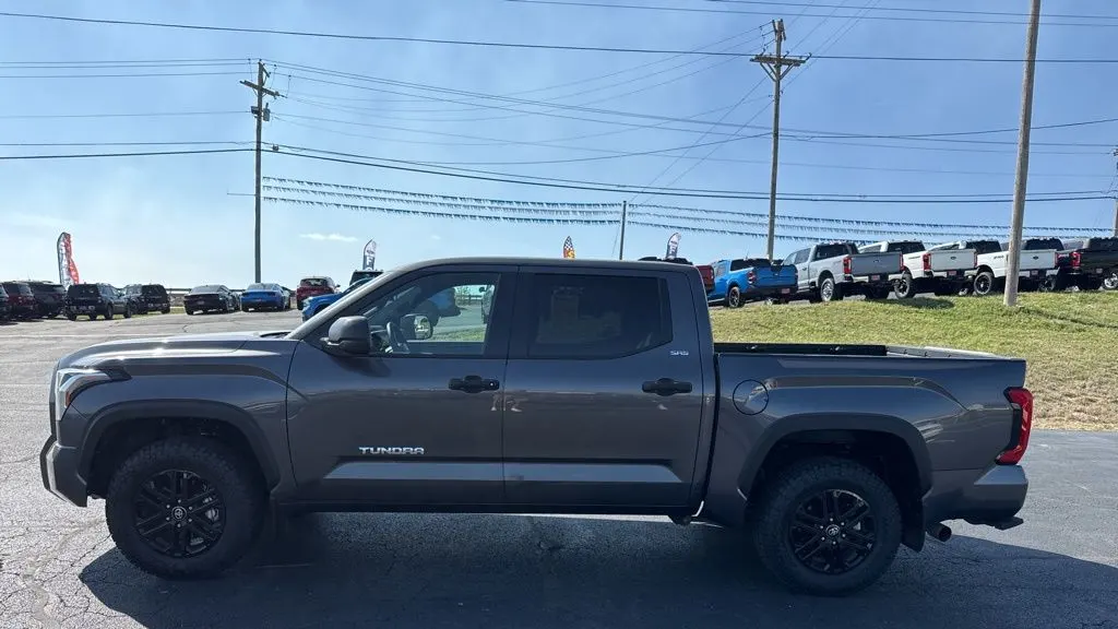 2025 Toyota Tundra SR5
