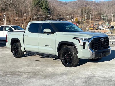 2023 Toyota Tundra 4X4 SR5 4DR Crewmax Cab Pickup SB