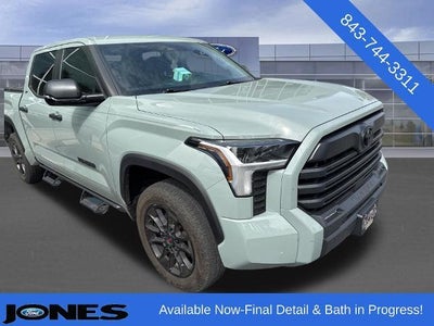 2025 Toyota Tundra 4X4 SR5 4DR Crewmax Cab Pickup SB