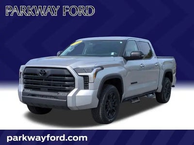2023 Toyota Tundra 4X4 SR5 4DR Crewmax Cab Pickup SB