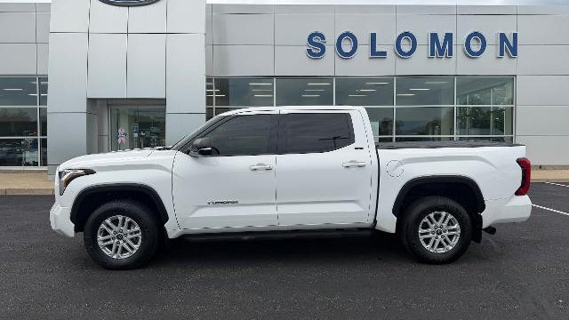 2023 Toyota Tundra SR5