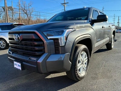 2025 Toyota Tundra 4X4 SR5 4DR Crewmax Cab Pickup SB