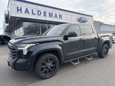 2025 Toyota Tundra 4X4 SR5 4DR Crewmax Cab Pickup SB