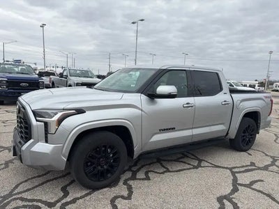 2022 Toyota Tundra 4X4 SR5 4DR Crewmax Cab Pickup SB