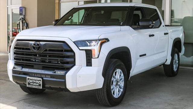 2025 Toyota Tundra SR5