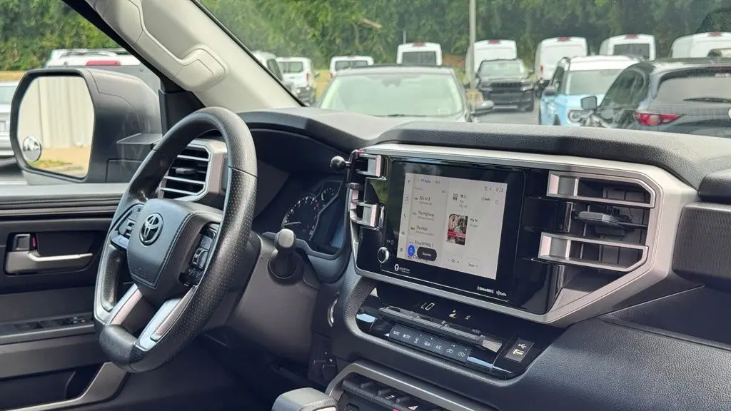 2022 Toyota Tundra SR5