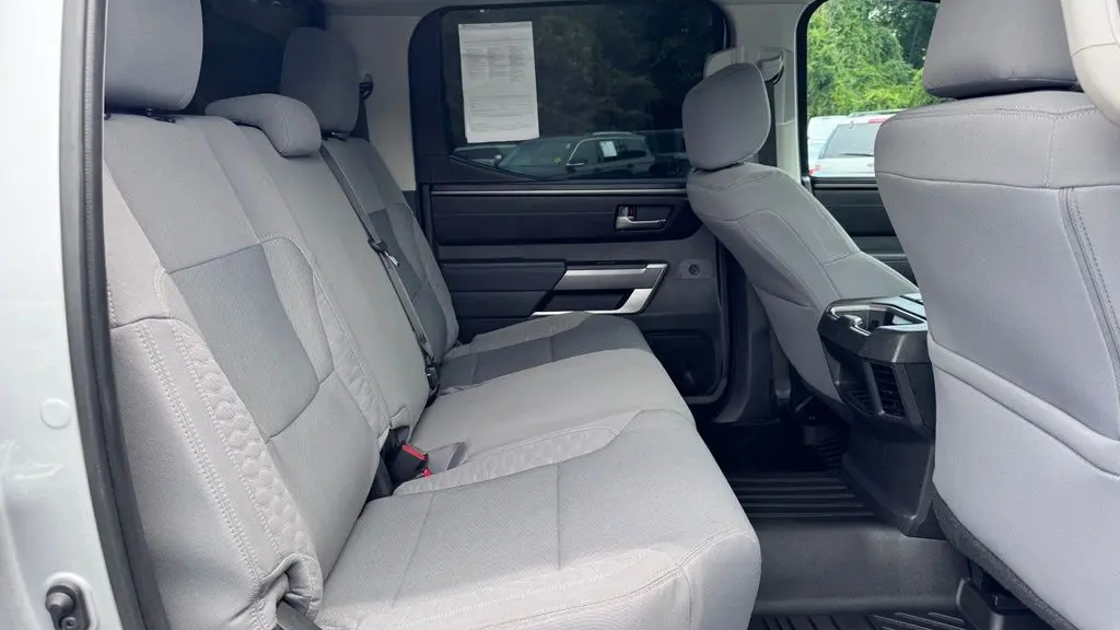 2022 Toyota Tundra SR5