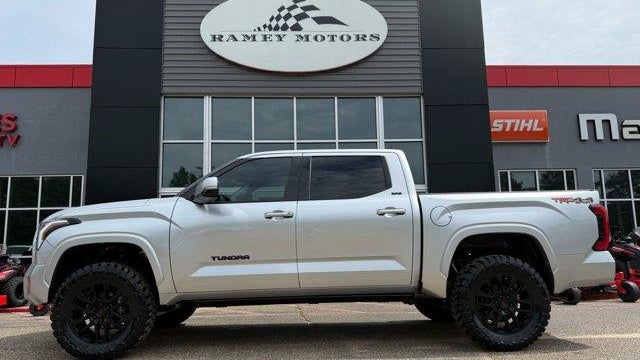 2023 Toyota Tundra SR5