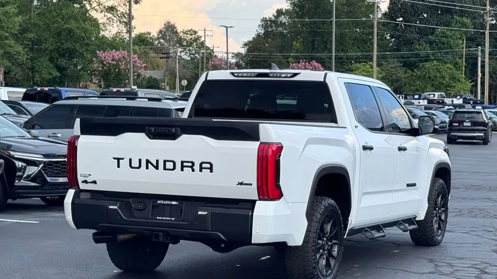 2025 Toyota Tundra SR5