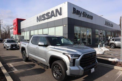 2024 Toyota Tundra 4X4 SR5 4DR Crewmax Cab Pickup SB
