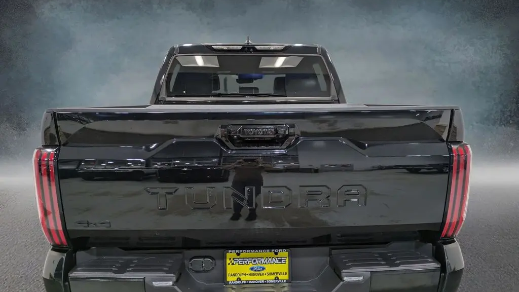 2024 Toyota Tundra Platinum