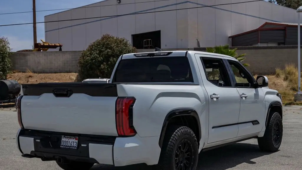 2023 Toyota Tundra Platinum HV