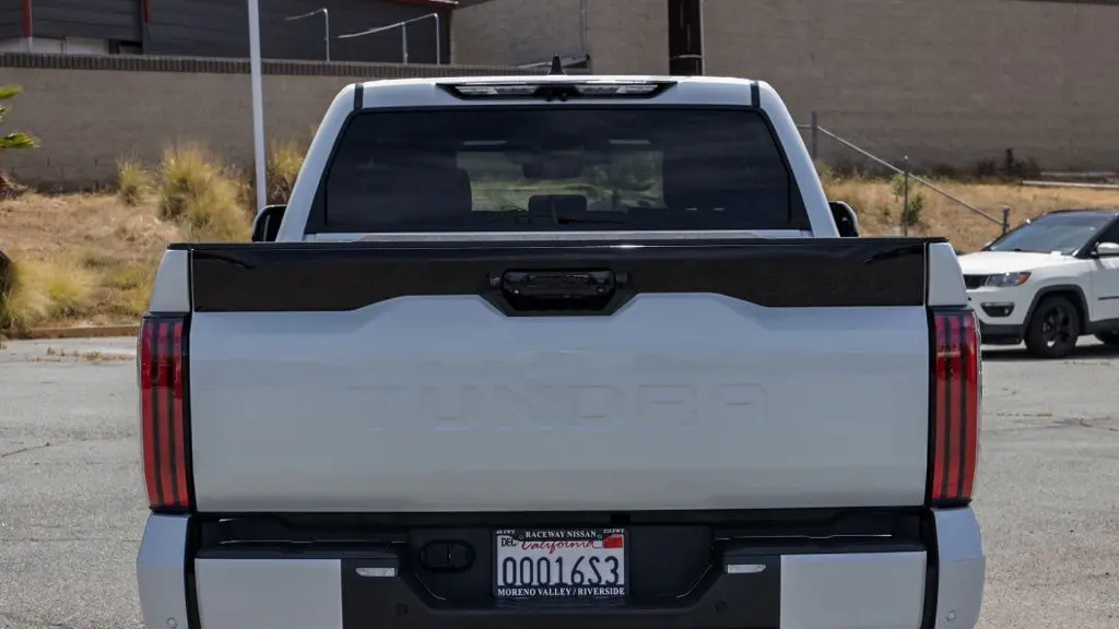 2023 Toyota Tundra Platinum HV