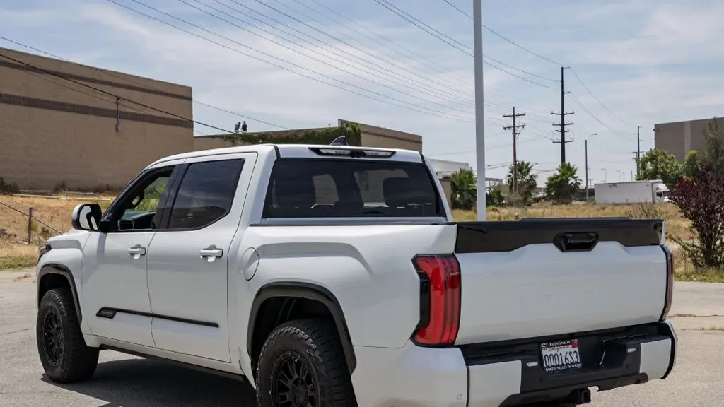 2023 Toyota Tundra Platinum HV