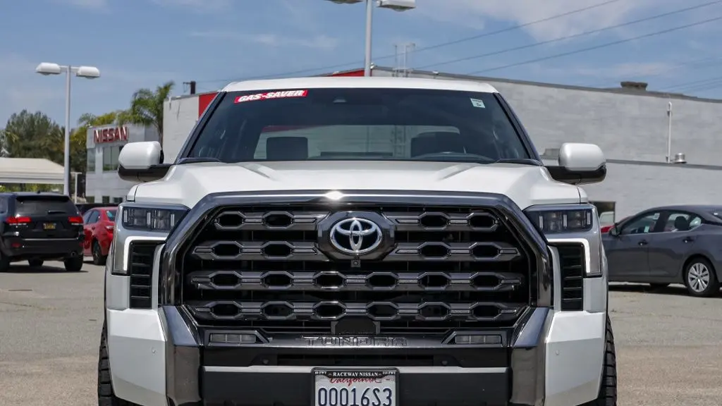 2023 Toyota Tundra Platinum HV