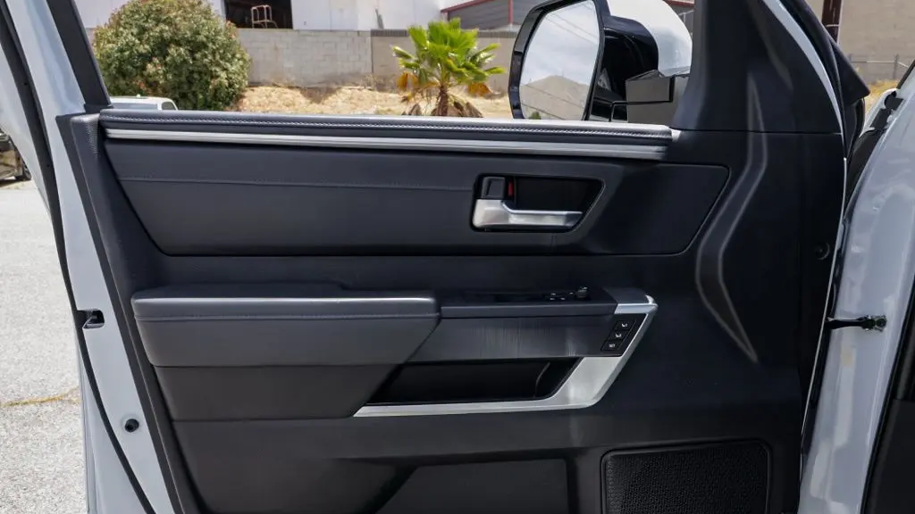 2023 Toyota Tundra Platinum HV