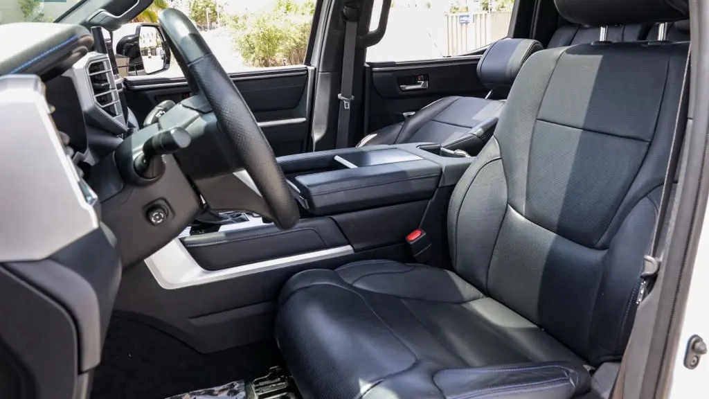 2023 Toyota Tundra Platinum HV