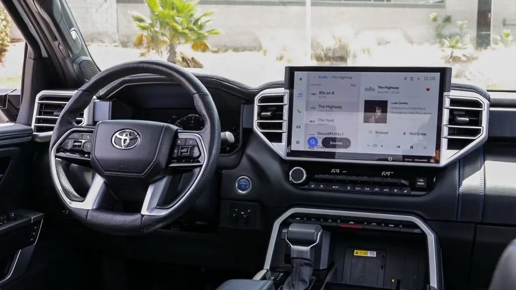 2023 Toyota Tundra Platinum HV