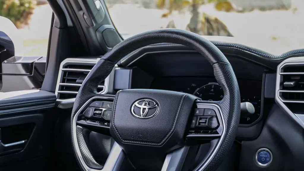 2023 Toyota Tundra Platinum HV