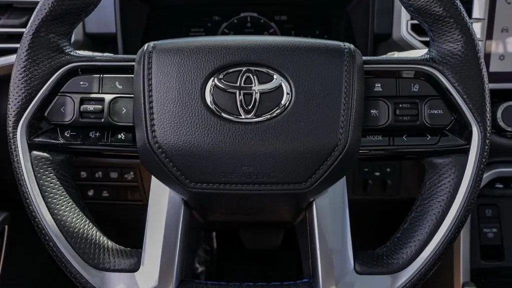 2023 Toyota Tundra Platinum HV
