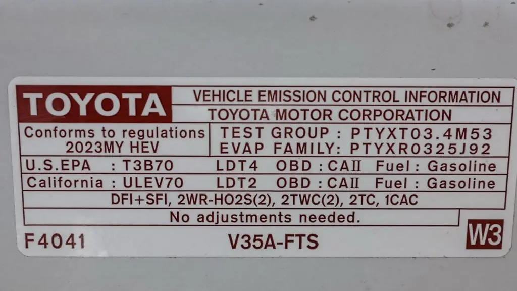 2023 Toyota Tundra Platinum HV
