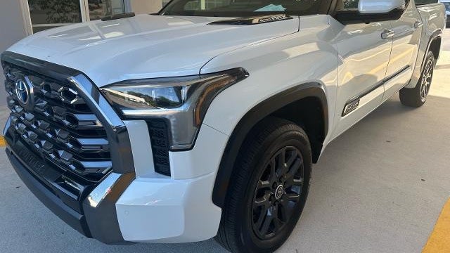 2024 Toyota Tundra Platinum HV