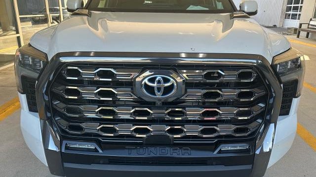 2024 Toyota Tundra Platinum HV