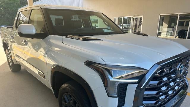 2024 Toyota Tundra Platinum HV