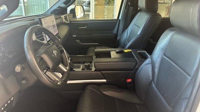 2024 Toyota Tundra Platinum HV