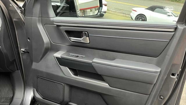 2025 Toyota Tundra Platinum HV