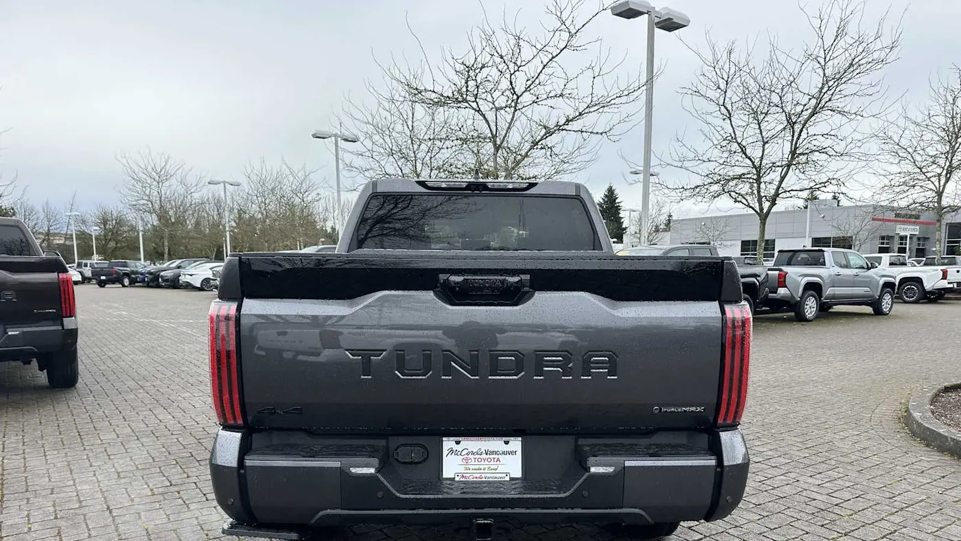 2025 Toyota Tundra Platinum HV