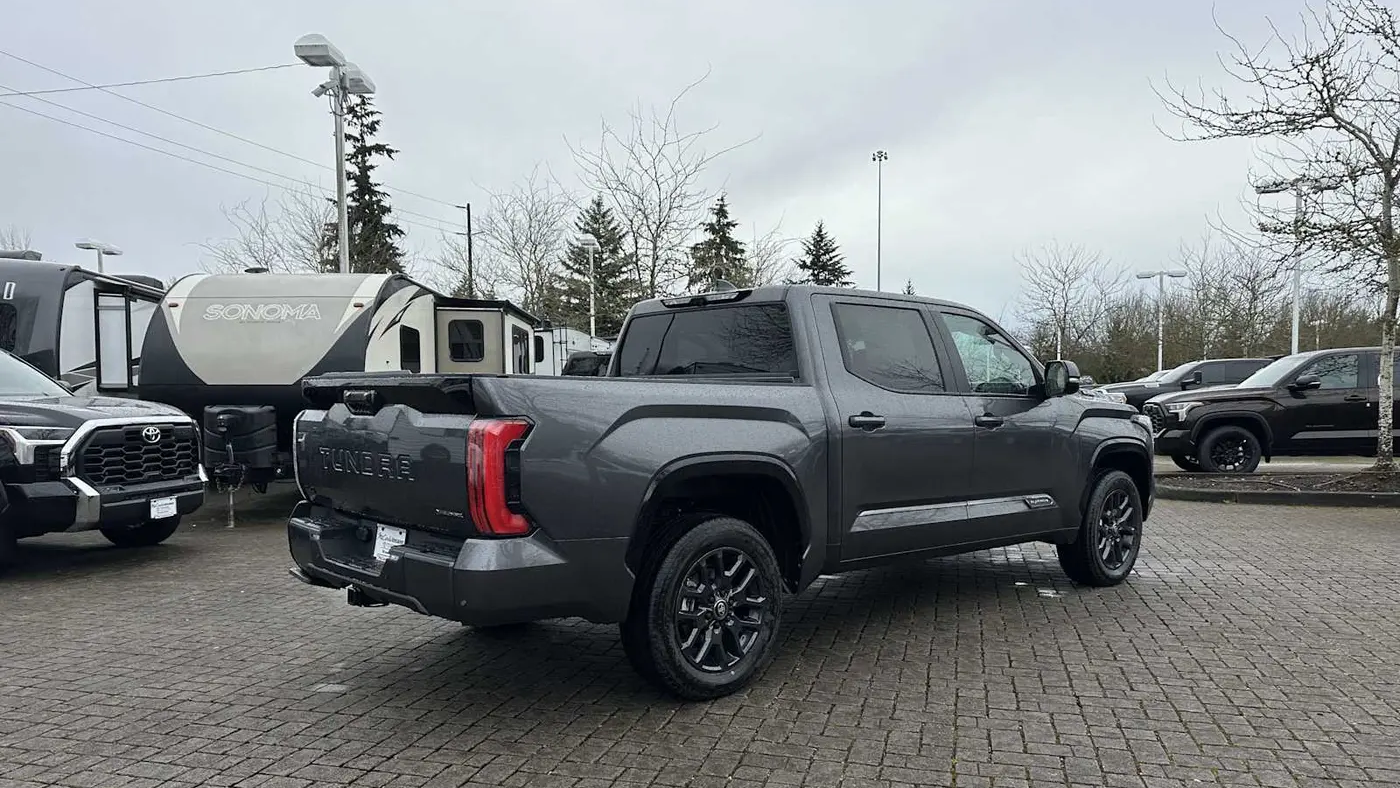 2025 Toyota Tundra Platinum HV