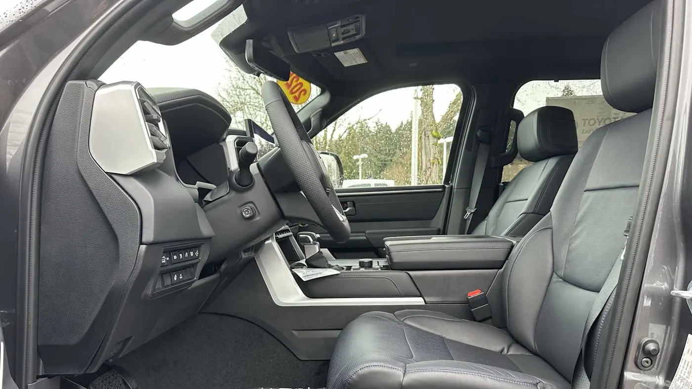 2025 Toyota Tundra Platinum HV