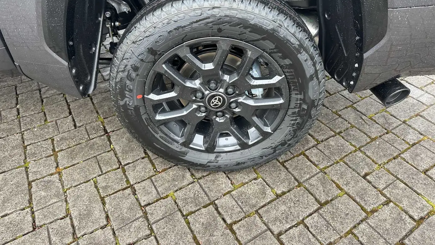 2025 Toyota Tundra Platinum HV