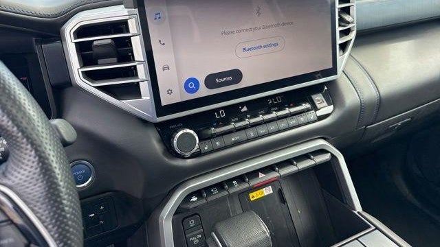 2024 Toyota Tundra Platinum HV