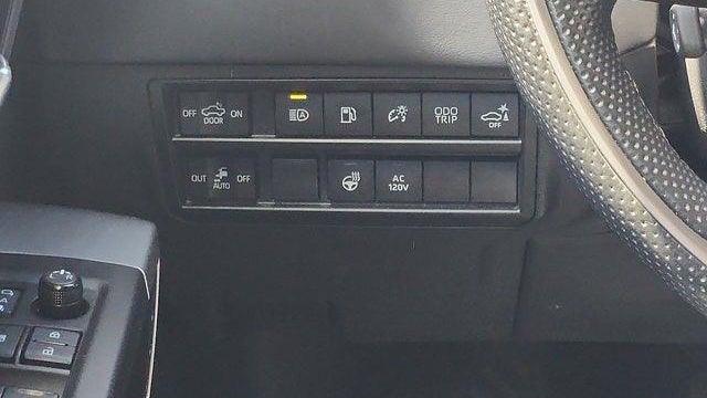 2024 Toyota Tundra Platinum HV