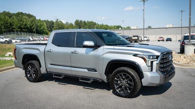 2023 Toyota Tundra Platinum HV