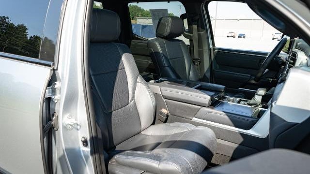 2023 Toyota Tundra Platinum HV