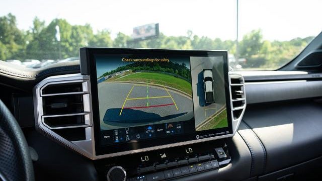 2023 Toyota Tundra Platinum HV