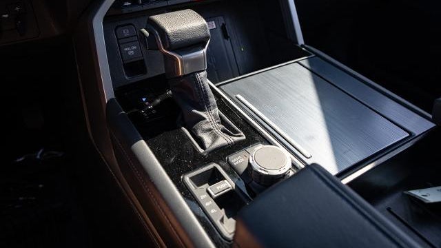 2023 Toyota Tundra Platinum HV