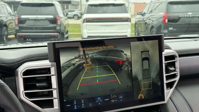 2025 Toyota Tundra Platinum HV