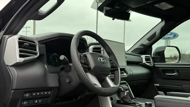 2025 Toyota Tundra Platinum HV