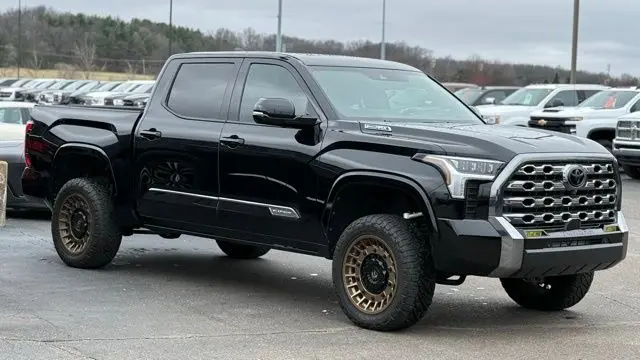 2025 Toyota Tundra Platinum HV