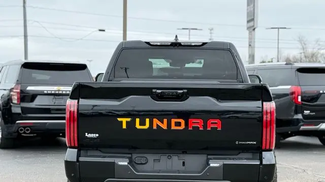 2025 Toyota Tundra Platinum HV
