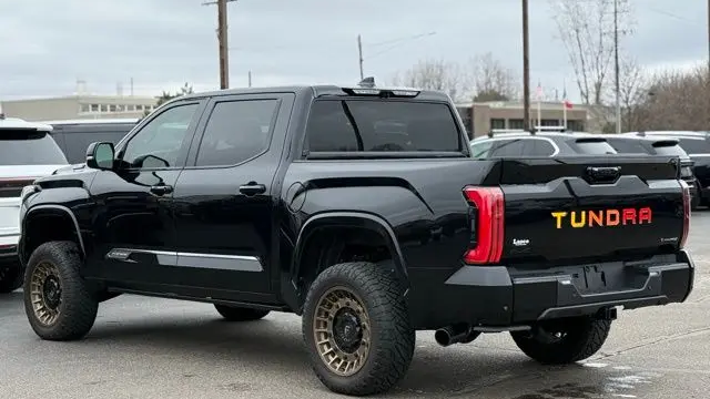2025 Toyota Tundra Platinum HV