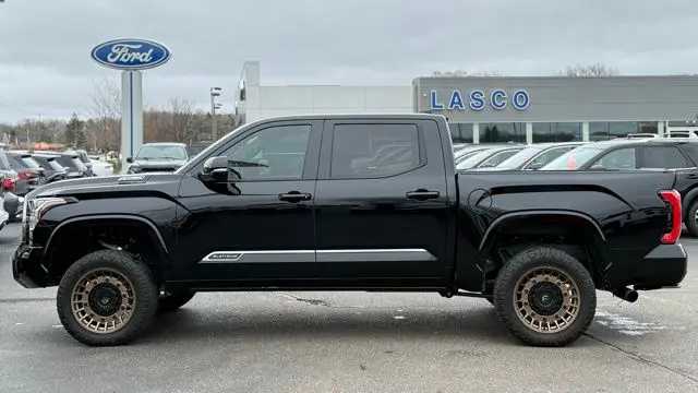 2025 Toyota Tundra Platinum HV